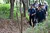 Seoul Mayor Oh Se-hoon on Friday visits a hiking trail in Sillim-dong, Gwanak District, southern Seoul, where a 30-year-old man is suspected of assaulting and raping a woman a day earlier. [JOINT PRESS CORPS]
