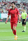Korea's Hwang Ui-jo celebrates scoring a goal during a friendly against El Salvador at Daejeon World Cup Stadium in Daejeon on Tuesday last week. [YONHAP]