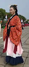 An image of hanfu, historical styles of clothing worn in China by the Han Chinese. [JOONGANG ILBO]