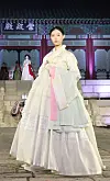 A model showing off traditional Korean dress hanbok. [YONHAP]