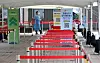 A temporary Covid-19 screening clinic in front of City Hall in Jung district, central Seoul, is having a slow day on Tuesday. As the nation's vaccination rate rises and the number of daily new cases steadily declines, Korea's fourth wave of the pandemic is nearing an end. [YONHAP]