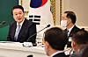 President Yoon Suk Yeol speaks at a meeting at the Blue House state guesthouse in central Seoul Wednesday. [JOINT PRESS CORPS]