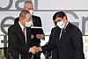 Ban Ki-moon, left, president of the Global Green Growth Institute (GGGI) and former UN secretary general, shakes hands with Costa Rican President Carlos Alvarado Quesada, right, on Monday at the institute’s headquarters in Jung District, central Seoul, after Costa Rica signed an agreement with the GGGI to boost Costa Rica's green growth plan. Costa Rica will establish a GGGI regional office to coordinate efforts on fighting climate change in the Central American region. The location and detailed schedule have not yet been decided, the institute said. The tropical nation aims to go carbon neutral by 2050, and its long-term plan includes investment in zero-emission vehicles, renewable energy and reforestation. [NEWS1]