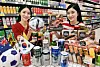 Models pose to promote a Homeplus sale celebrating the Korean football team's World Cup qualifying matches scheduled in June. The sale will run from Thursday to June 9, offering canned beer and popular anju, or snacks for drinkers, such as beef and jerky at discounted prices. [YONHAP]
