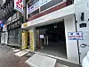 An empty Innisfree store with a 'for lease' sign in Myeongdong, central Seoul [SHIN MIN-HEE]