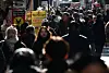 Crowds of people walking on the streets of Myeong-dong, central Seoul, on Sunday, when the temperautres in the city dropped below minus 10 degrees Celsius. [YONHAP]