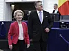 European Commission President Ursula von der Leyen, left, and EU Commissioner for Trade and Economic Security, Interinstitutional Relations and Transparency Maros Sefcovic, right, converse before a debate on 'European Council meetings and European Security' at the European Parliament in Strasbourg, France, on March 11. [EPA/YONHAP]