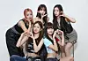 Girl group WOOAH poses for the camera ahead of an interview with the Korea JoongAng Daily. [PARK SANG-MOON]