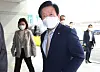 National Assembly Speaker Park Byeong-seug arrives at Incheon International Airport on Tuesday for his departure to attend the 7th G-20 Parliamentary Speakers Summit and the Pre-COP26 Summit in Italy. [YONHAP]