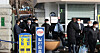 Prisoners are released on parole from the Seoul Detention Center in Uiwang, Gyeonggi, on Thursday, earlier than scheduled in a pre-emptive attempt to prevent infections of Covid-19 among inmates. [YONHAP]