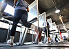 People work out at a gym in Seoul on Tuesday, the second day of the government's newly implemented 'With Corona' scheme. A vaccine pass system, which requires visitors to have a vaccination certificate or negative test result, will be also introduced, with a grace period, for entry into high-risk facilities including indoor sports facilities. [YONHAP]