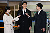 Chun Woo-won speaks to reportrers after being released from police custody at the Seoul Mapo Police Station on Wednesday. [YONHAP]