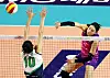 Kim Yeon-koung of the Incheon Heungkuk Life Pink Spiders, rignt, plays the ball against Suwon Hyundai Engineering & Construction Hillstate's Yaasmeen Bedart-Ghaniat at Samsan Stadium in Incheon on Friday. [YONHAP]