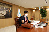 Bank of Korea Gov. Lee Ju-yeol is seen at a monetary policy board meeting on Thursday in which the committee decided to cut interest rates by 25 basis points. [BANK OF KOREA]