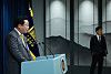 Joo Hyung-hwan, former minister of trade, industry and energy, makes an acceptance speech after the president's office officially announced his appointment as the vice chair of the Presidential Committee of Aging Society and Population Policy at the Yonsan office on Monday. [YONHAP]