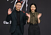Actors Oh Jung-se, left, and Kim Tae-ri pose for a photo at the press conference for ″Revenant″ held at the SBS headquarters in Yangcheon District, western Seoul, on Friday. [YONHAP]