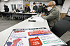 Min Sang-heon, co-representative of an association of small business owners affected by the Covid-19 social distancing restrictions, and other members hold a meeting in the office of the Korea Food Service Industry Association in Jung District, Seoul, on Tuesday. [NEWS1]