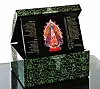 A colored lacquer prayer box Choi and Kim made for Pope Francis when he visited Korea in 2014. The couple used the traditional method to make the box and painted on a chrysanthemum and arabesque pattern over the span of six months. [PARK SANG-MOON]