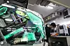 An employee at a computer store in Yongsan, central Seoul, assembles a computer on Thursday. According to International Data Corporation Korea, sales of desktop computers in Korea rose 15.7 percent last year to reach 5.26 million, the first time in seven years the figure surpassed 5 million. [YONHAP]
