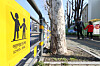 A traffic sign is put up at a childrenprotection zone near and elementary school in Seongdong-district, easternSeoul. [YONHAP]
