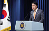 Kim Tae-hyo, principal deputy national security adviser, gives the details of President Yoon Suk Yeol's visit to Lithuania for the NATO summit and Poland next week in a press briefing at the Yongsan presidential office Thursday. [JOINT PRESS CORPS]