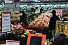 Food prices are pushing up the perceived cost of living, as it has surged over the past five years. According to Ministry of Data and Statistics, last month's food price index stood at 127.1 points, up 27.1 percent compared with 2020, which is set as the base year at 100. The photo shows people shopping at a large supermarket in Seoul on Dec. 7. [YONHAP]