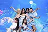 Oh My Girl performs its new lead track 'Summer Comes' during Monday's showcase at the Yes24 Live Hall in eastern Seoul’s Gwangjin District. [WM ENTERTAINMENT]