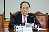 Finance Minister Choo Kyung-ho speaks at a meeting with heads of financial authorities on Thursday. [YONHAP]