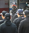 KT Wiz manager Lee Kang-chul, center, talks to his players during a training session at Suwon KT Wiz Park on Wednesday. Lee led the Wiz to the first pennant title in the club’s history last week. The team are now preparing for their first ever Korean Series, set to start on Nov. 14. [YONHAP]