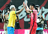 Son Heung-min, right, and Neymar congratulate each other at the end of a friendly between Korea and Brazil at Seoul World Cup Stadium in Mapo district, western Seoul, on June 2. [NEWS1]