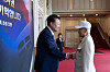 President Yoon Suk Yeol, left, shakes hands with Gen. Son Hee-won, chairman of the Korean War Veterans Association, during a Memorial Day luncheon to honor veterans and families of fallen soldiers at the Blue House in Jongno District, central Seoul, on Thursday afternoon. [PRESIDENTIAL OFFICE]