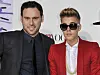 Scooter Braun, left, appears with Justin Bieber at the World Premiere of Justin Bieber's album 'Believe″ in Los Angeles on Dec. 18, 2013. [AP]