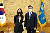 Korean President Moon Jae-in, right, meets with U.S. Director of National Intelligence Avril Haines Friday, one week ahead of his first summit the U.S President Joe Biden in Washington. Moon may hold a trilateral summit with Biden and Japanese Prime Minister Yoshihide Suga on the sidelines of the G7 summit in Britain next month. [BLUE HOUSE]