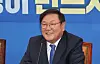 Rep. Kim Tae-nyeon talks to reporters during a press session at the National Assembly after his election as the new floor leader of the ruling Democratic Party. YONHAP