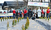 Protesters on Wednesday demand the scrapping of a Gwangmyeong-Siheung development plan in front of a property allegedly bought by an LH employee based on inside information. [YONHAP]