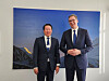 SK Group Chairman Chey Tae-won, left, poses for photo with Serbian President Aleksandar Vucic after a meeting on the sidelines of the World Economic Forum in Davos, Switzerland, on Wednesday. [SK GROUP]