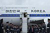 President Yoon Suk Yeol, left, with First Lady Kim Keon Hee, arrives at London Stansted Airport on Monday for a four-day state visit to Britain. [YONHAP]