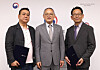 From left, filmmaker Yang Yun-ho, Culture Minister Yu In-chon and former Bucheon International Fantastic Film Festival director Han Sang-jun pose after Yang and Han were appointed as new board members of the Korean Film Council at the National Museum of Modern and Contemporary Art in Jongno District, central Seoul, on Friday. [MINISTRY OF CULTURE, SPORTS AND TOURISM]