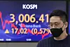 A screen at Hana Bank's trading room in central Seoul shows the Kospi closing at 3,006.41 points on Thursday, up 17.02 points, or 0.57 percent, from the previous trading day. [NEWS1]