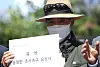 Lee Rae-jin, elder brother of the fisheries official killed by the North, demands a United Nations investigation in a press conference on Tuesday. [YONHAP]