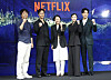 From left, actors Kim Jin-woo, Jung Woo, Yoon Jin-seo, Park Ji-yeon and Park Hee-soon pose for a photo at a local press event for upcoming Netflix original series 'A Model Family' at JW Marriott Dongdaemun Square Seoul in eastern Seoul on Tuesday. [NEWS1]