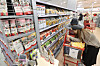 People shop at a supermarket in Seoul on Tuesday. [YONHAP]