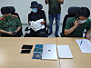 Korean drug tycoon Kim Hyung-ryul was arrested in Ho Chi Minh City, Vietnam on July 17 and sent to Korea on July 19. Forged passports were found in Kim’s residence. [NATIONAL POLICE AGENCY]