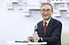 KT's new CEO Kim Young-shub gives his appointment speech at KT's office in Seongnam, Gyeonggi, on Wednesday. [KT]