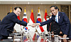 Korean President Yoon Suk-yeol, left, shakes hands with Indonesian President Joko Widodo, at the presidential office in Yongsan District, central Seoul Thursday afternoon. [JOINT PRESS CORPS]