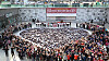 Volunteers and participants arrange kimchi containers into a heart shape during the 16th “Kimchi Sharing for 10,000 Households” kickoff event at Songsanghyeon Square in Busanjin District, Busan, on Dec. 1. [NEWS1]