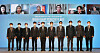 Attendees of the 8th Asian Legislative Experts Symposium at Millennium Hilton Seoul in Jung District, central Seoul, gather onstage Wednesday for a commemorative photo. From fifth from far left are Yeo Han-koo, presidential secretary for new southern and northern policy; Minister of Government Legislation Lee Kang-seop; and Kim Kye-hong, president of the Korea Legislation Research Institute. [PARK SANG-MOON]