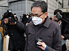 In this file photo, Kwak Sang-do, former lawmaker of the People Power Party, leaves the Seoul Central District Court on Feb. 4 after a detention warrant hearing. The prosecution detained Kwak on Feb. 5 on charges of receiving bribes from an asset company at the center of the Daejang-dong development project and indicted him Tuesday on the same charges. [YONHAP]
