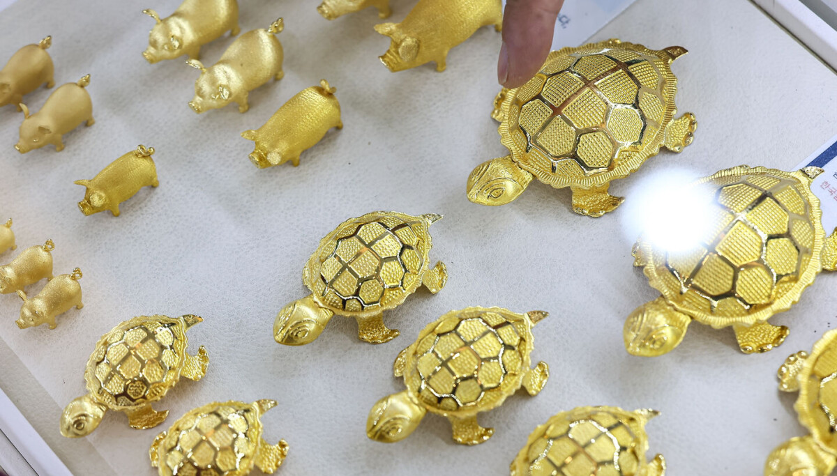 Gold Turtle Stack I like gold turtles