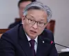 In this file photo, Rep. Kwon Chil-seung of the DP speaks at the National Assembly on Nov. 10, 2017. President Moon Jae-in named Kwon as the minister of SMEs and startups on Wednesday. [YONHAP]